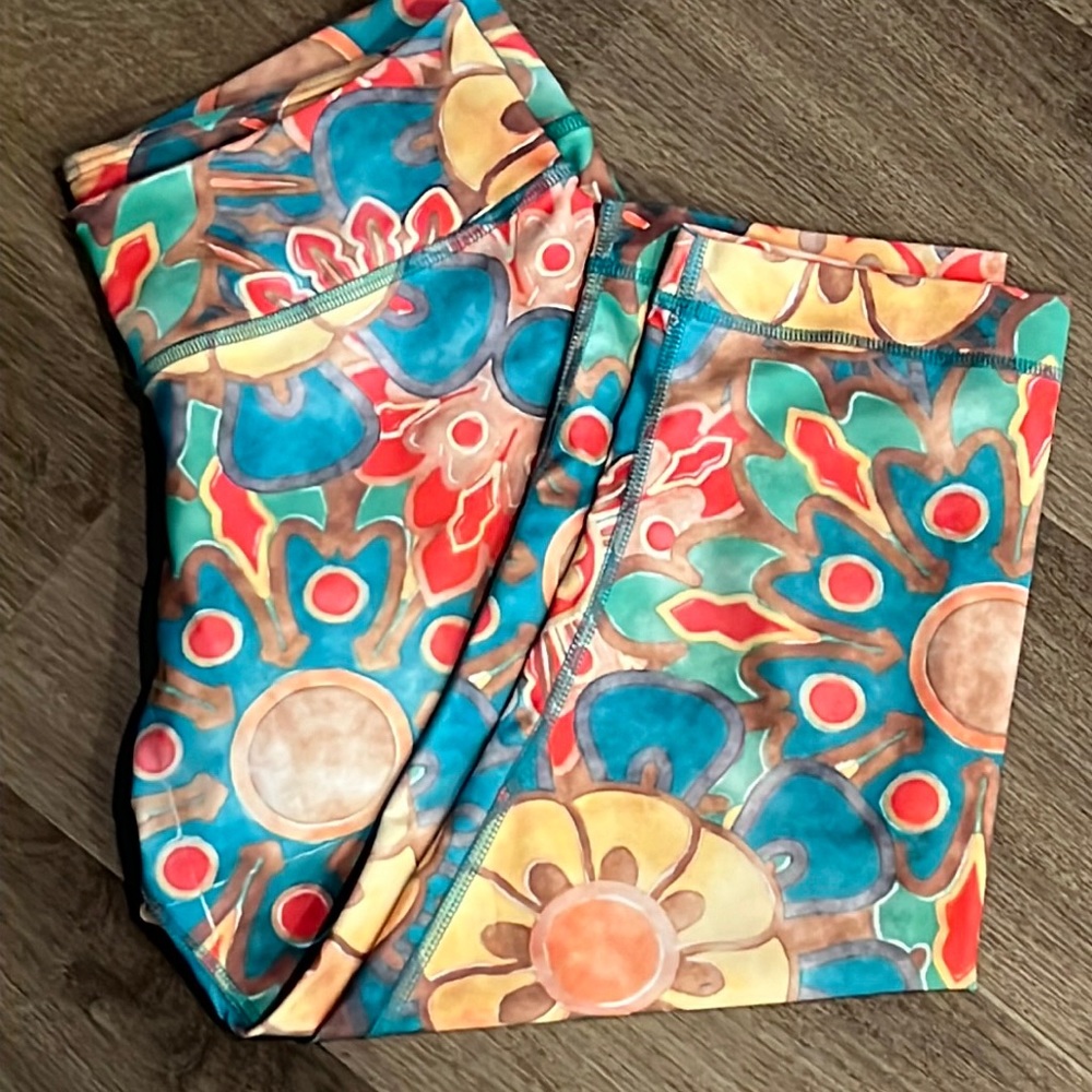 Niyama Sol Floral Print Capris in Teal, Yellow, Coral